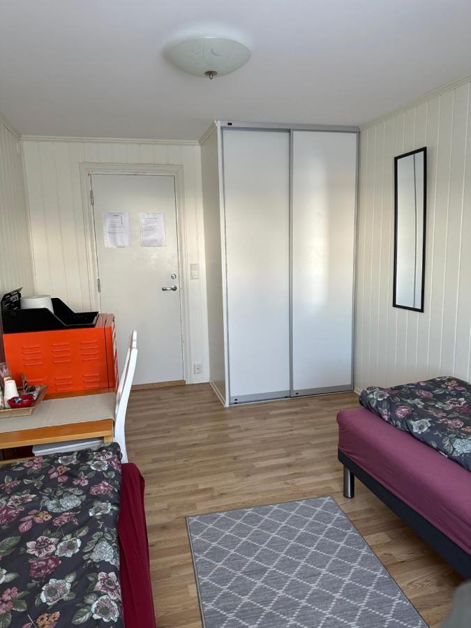Bedroom In City Centre, No Shower Available Ålesund Exterior foto